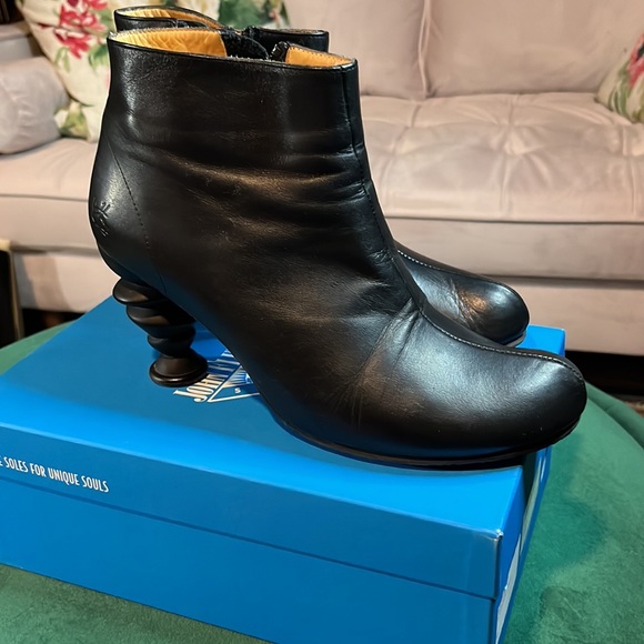 Black booties with head turning heels. John Fluevog size 9.5 butter soft leather - Picture 4 of 8